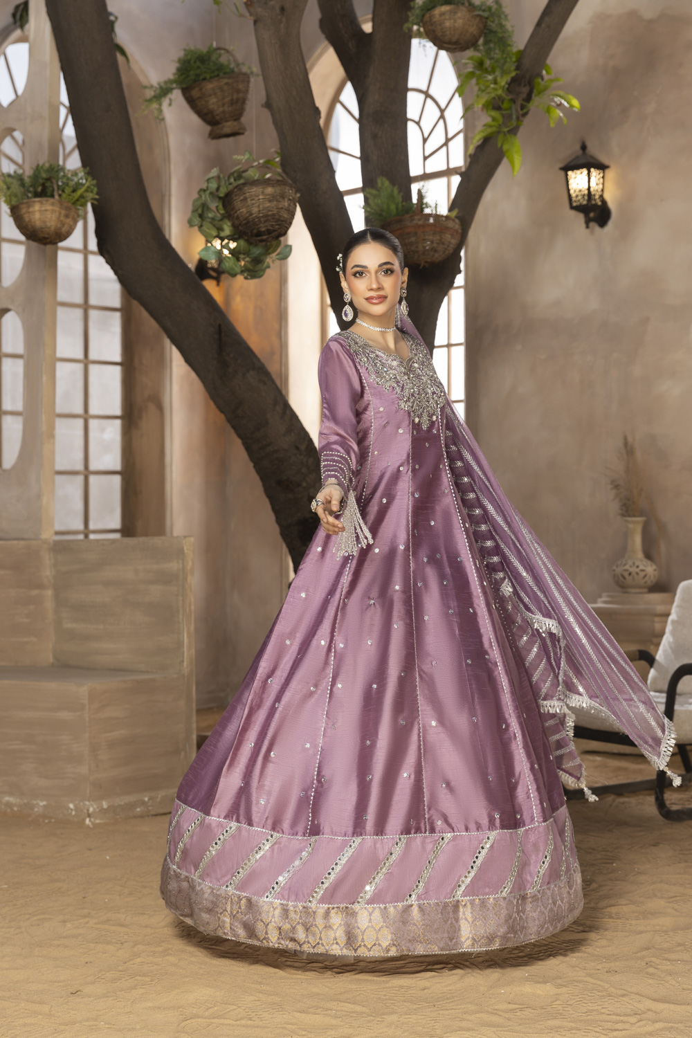 Alternative view of Mahtab-E-Kasni